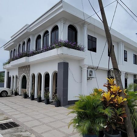 Hotel Shafura 3 Chukai Buitenkant foto